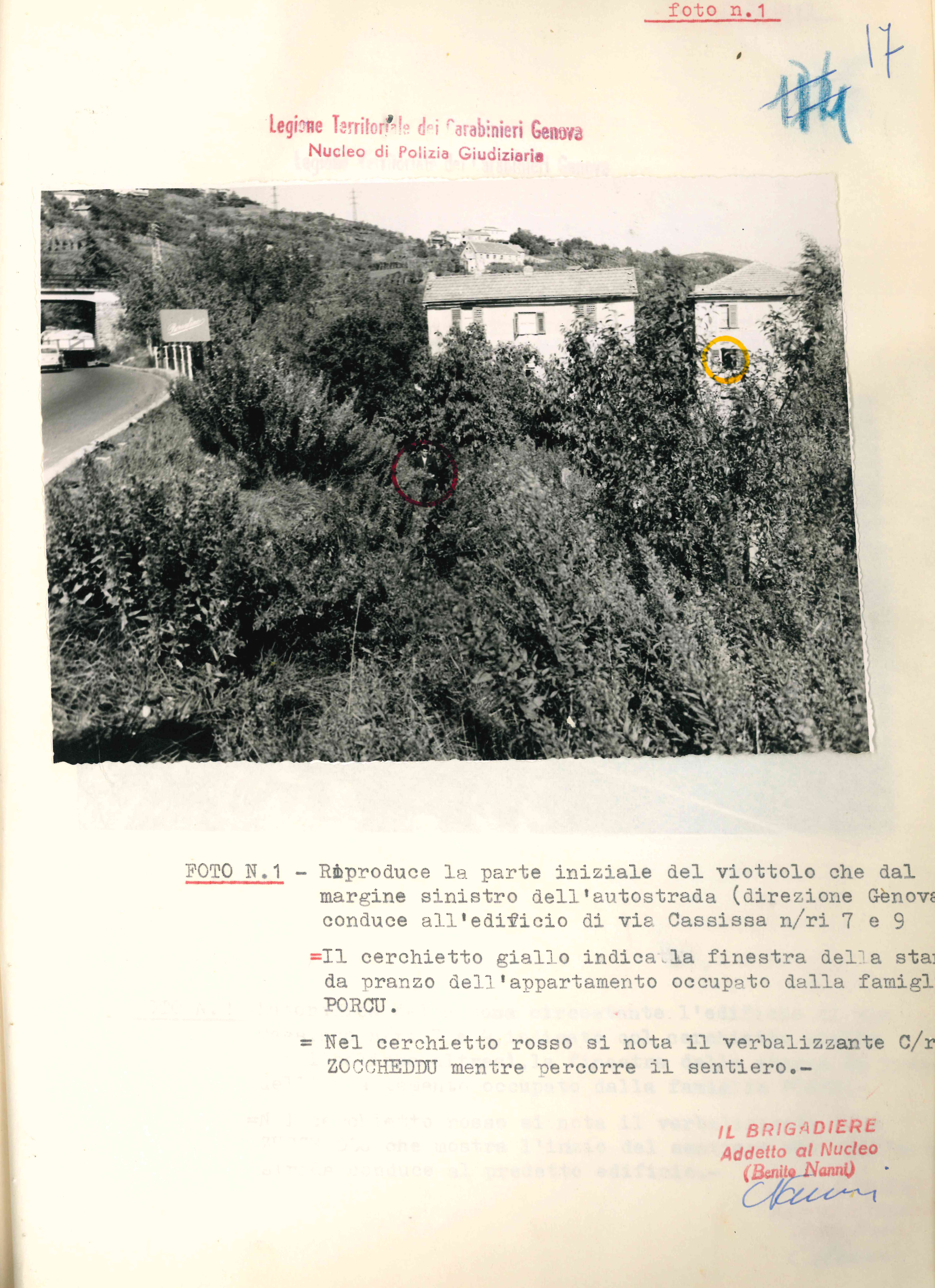 Il sentiero che porta dalle case Dionigi-Porcu al margine dell'autostrada