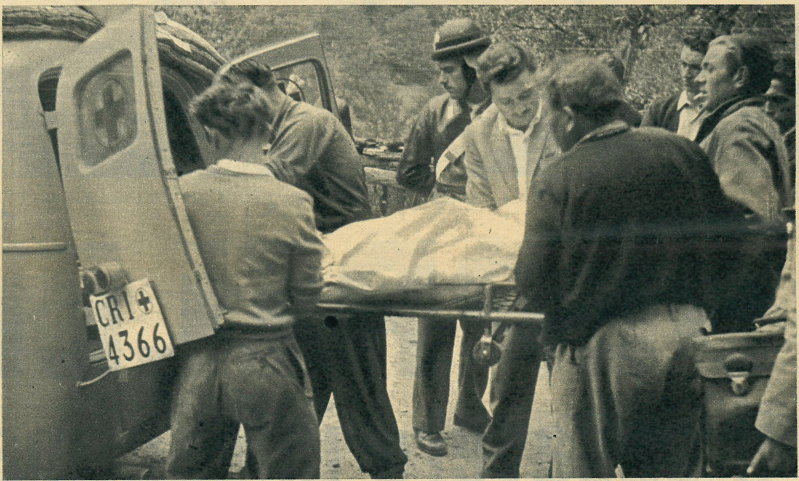 Il cadavere di Vittorino Vauthier viene portato in obitorio